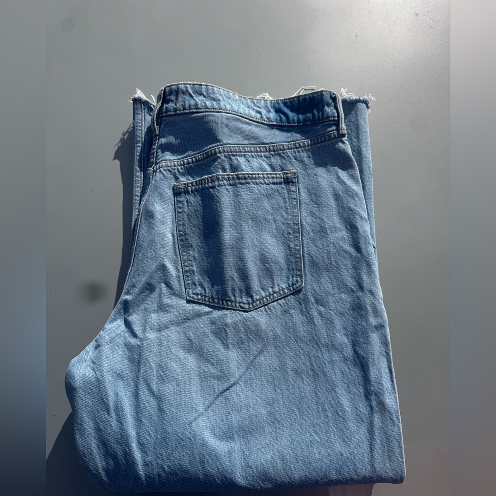 Abercrombie & Fitch, wide leg, high rise jean - Picture 2 of 6